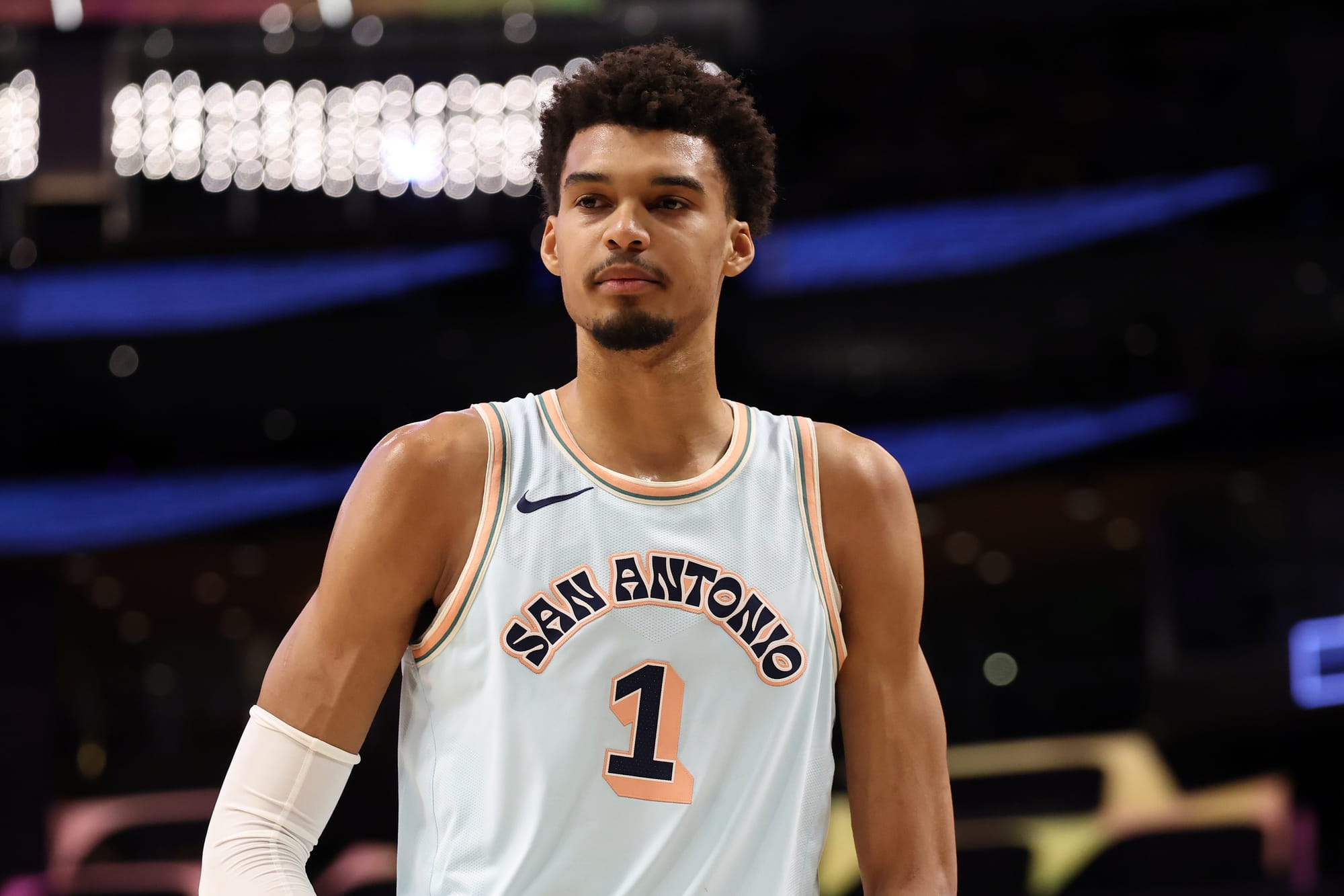 🗣️ プレーヤー達の声 | Players' Voices | ビクター・ウェンバンヤマ Victor Wembanyama スパーズ若手センター、強力なディフェンスへの適応に自信